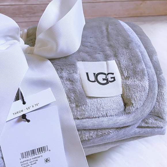 UGG Seal Heather Duffield Throw - Picture 2 of 5